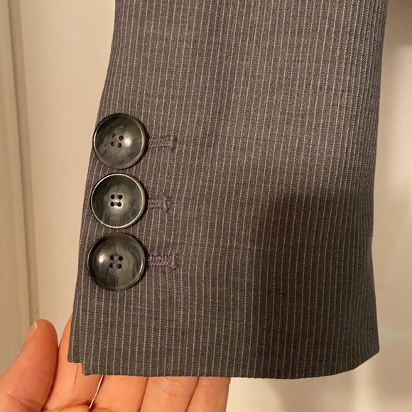 Nine West 2 piece skirt suit in grey pin stripe - Picture 2 of 3